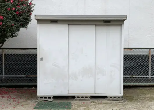 解体対象の倉庫